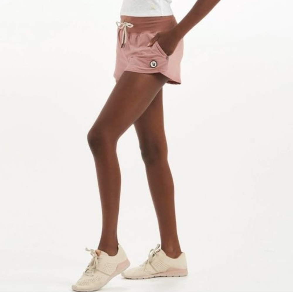 Vuori Seabreeze Shorts in Light Terracotta